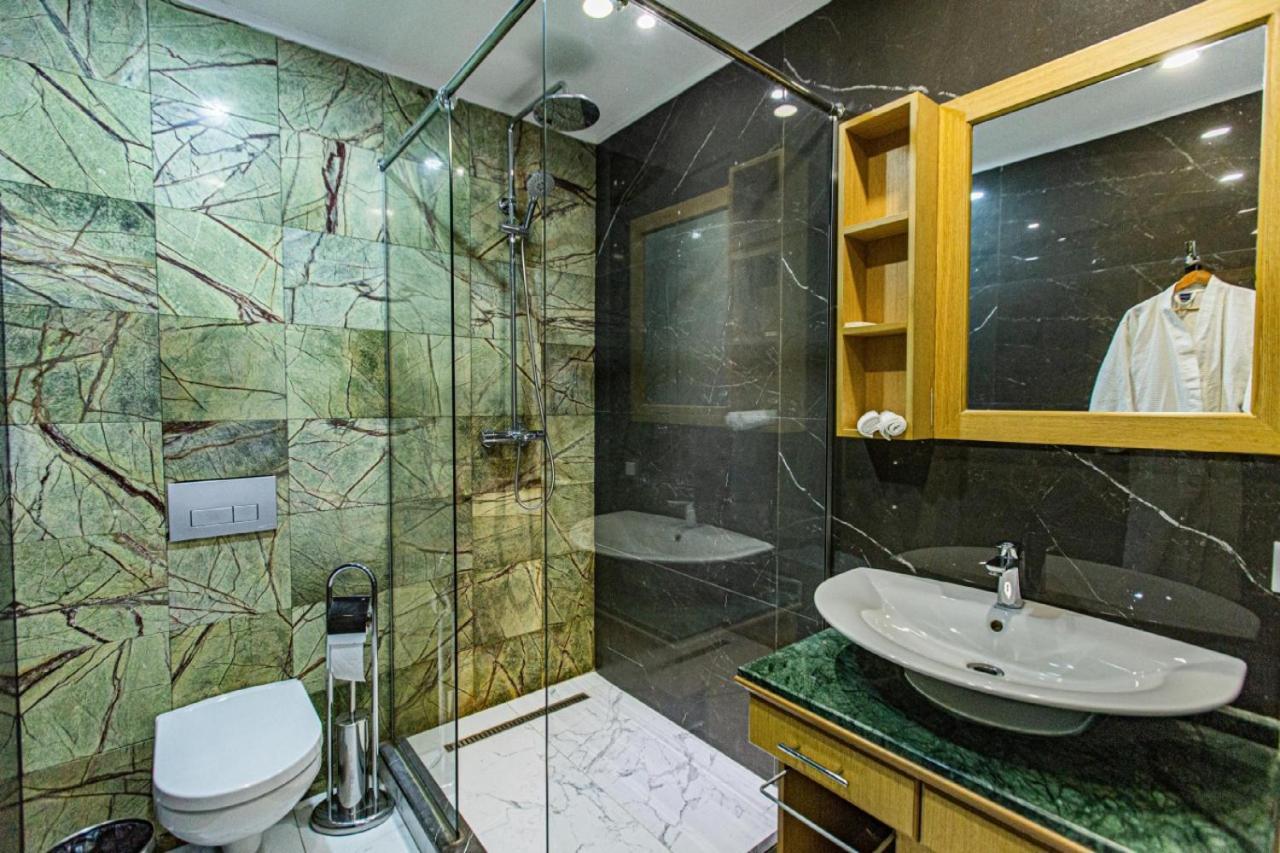 Shera Park Boutique Hotel 阿拉木图 外观 照片