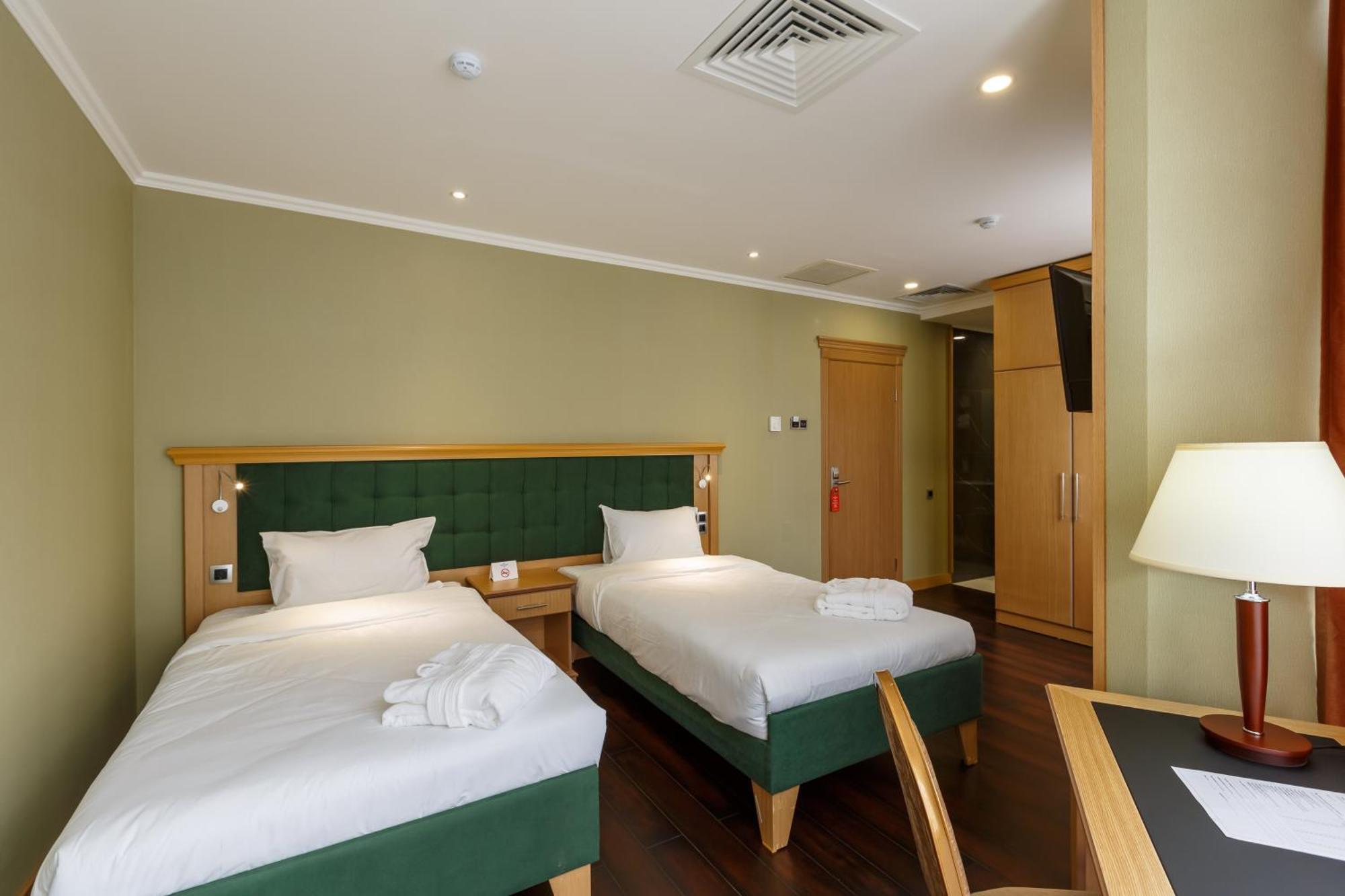 Shera Park Boutique Hotel 阿拉木图 外观 照片